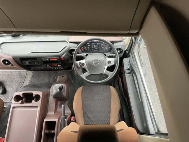 日野　17レンジャー　ハイルーフ　6200ワイド　エアサス　格納ゲート　低走行