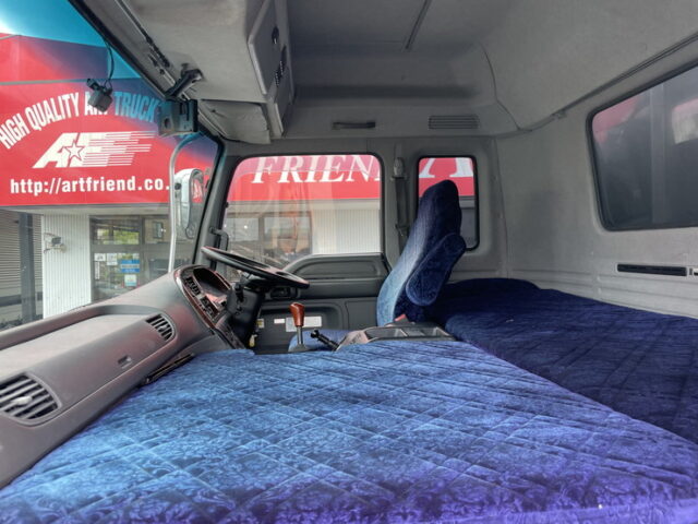 いすゞ　ギガ　ハイルーフ　冷凍バン　サブエンジン　両側観音扉　ステンレス多数