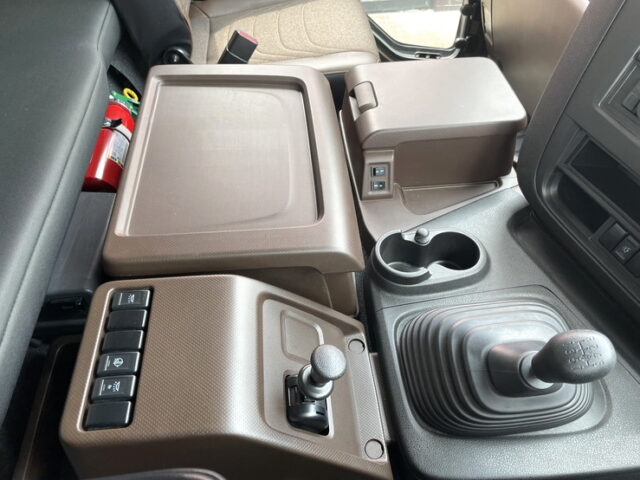 いすゞ：ギガ：ハイルーフ：ウィング：AT：木床：アルミホイール：リアエアサス