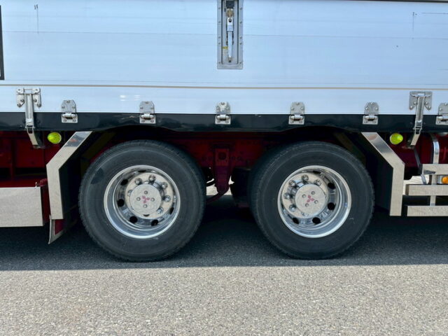 スーパーグレート：ハイルーフ：ウィング：架装多数：木床：380馬力