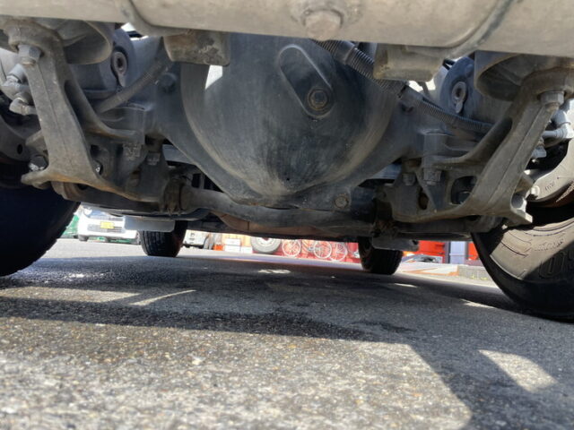 日野：プロフィア：ハイルーフ：トレーラーヘッド：メッキ多数：アルミホイール