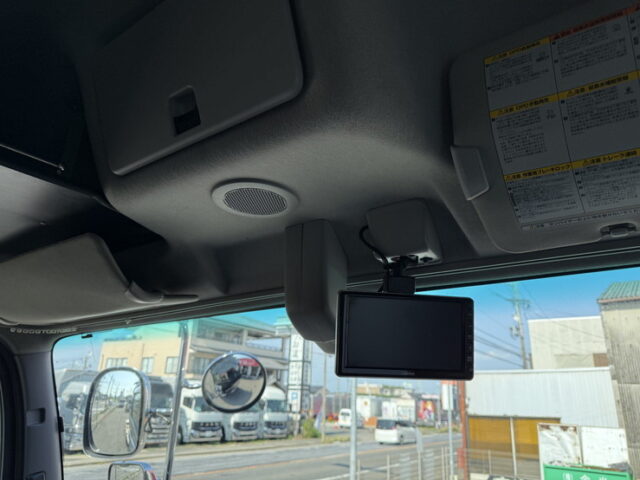 いすゞ：ギガ：ハイルーフ：トレーラーヘッド：アルミホイール：スムーサー