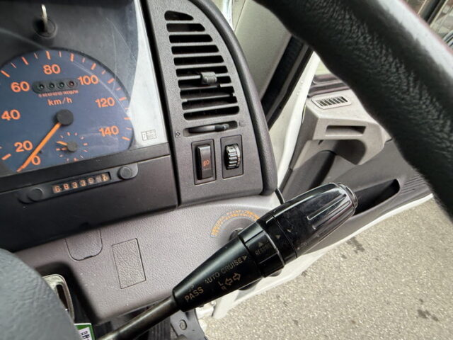 日野：テラヴィ：ハイルーフ：トレーラーヘッド：エアサス：V8ツインターボ