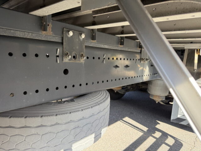 日野：17プロフィア：ハイルーフ：ウィング：リア門口ステンレス