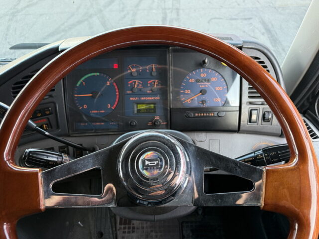 日野：テラヴィ：ハイルーフ：トレーラーヘッド：架装多数：ブタ鼻：後輪エアサス