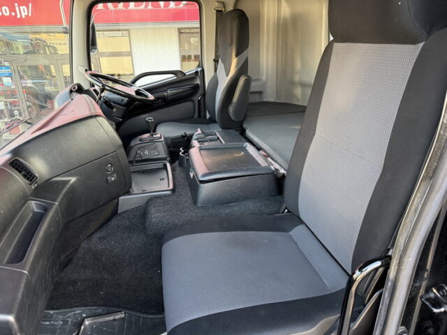 日野:プロフィア:ハイルーフ:トレーラーヘッド:メッキ多数:後輪エアサス:480馬力