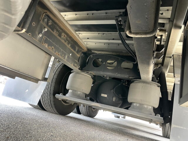 17スーパーグレート　ハイルーフ　ウィング　メッキ多数　アルミホイール　木床