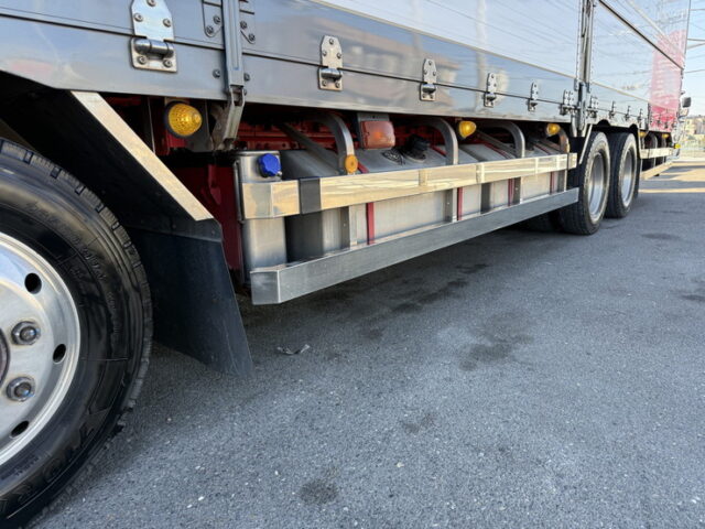 スーパーグレート：ウィング：アルミホイール：架装多数：国産エンジン：7速MT