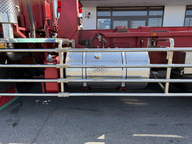 スーパーグレート：ハイルーフ：アームロール：40立米：架装多数：煙突マフラー(ダミー)