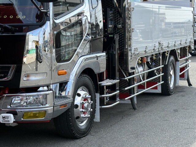 ファイター:増トン:クレーン:セミワイド:5Mボデー:架装多数:270馬力