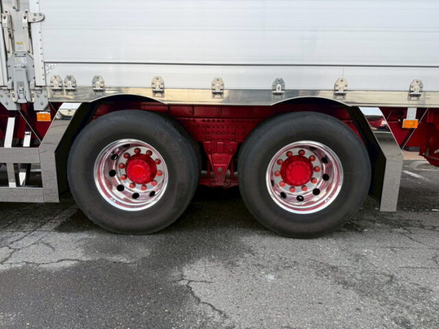 VOLVO：FH：グローブトロッター：ウィング：造りボディ：架装多数：高年式低走行