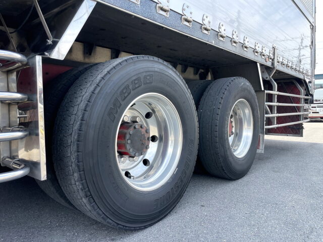 いすゞ　ギガ　ハイルーフ　ウィング　造りボディ　1Mアオリ　ステンレス多数