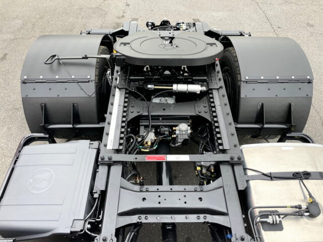 17スーパーグレート　トレーラーヘッド　スライドカプラー　未使用　E尺　460馬力　プレミアムライン