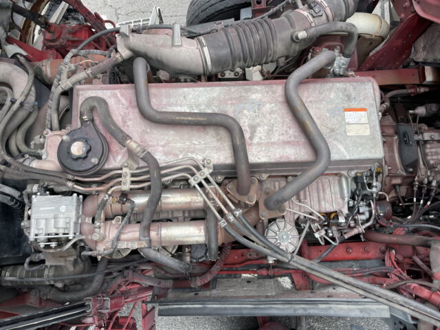 日野　プロフィア　ハイルーフ　ウィング　寝台メッキ　ステンレス多数