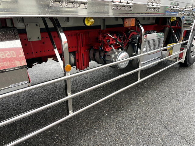 日野　17プロフィア　ハイルーフ　ウィング　造りボデー　1M10アオリ　内装生地張り