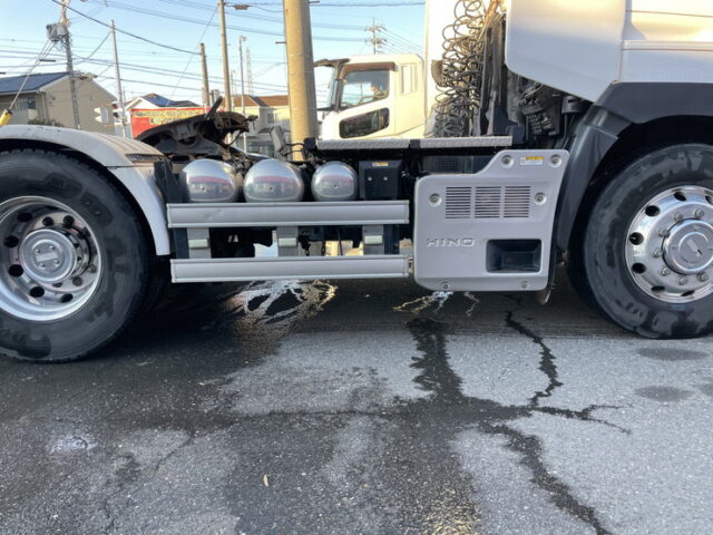 日野　17プロフィア　ハイルーフ　トレーラーヘッド　E13Cエンジン　450馬力