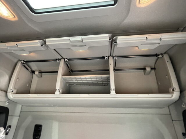 スカニア：R460：現行モデル：登録済未使用車：トレーラーヘッド：総輪エアサス