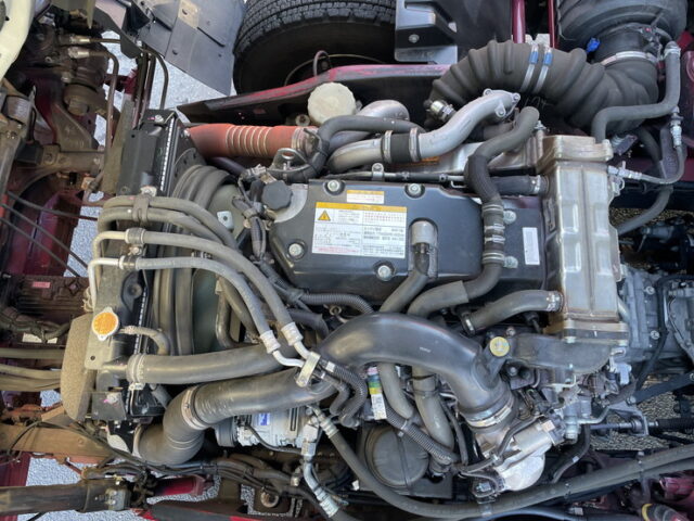 いすゞ：フォワード：増トン：冷凍ウィング：6600ボデー：エアサス：サーモキング製冷凍機