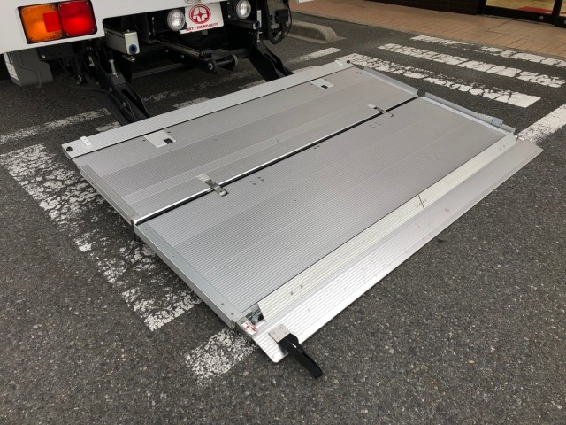 【324】日野レンジャープロ　アルミウイング　ワイド　格納ゲート　リヤエアサス