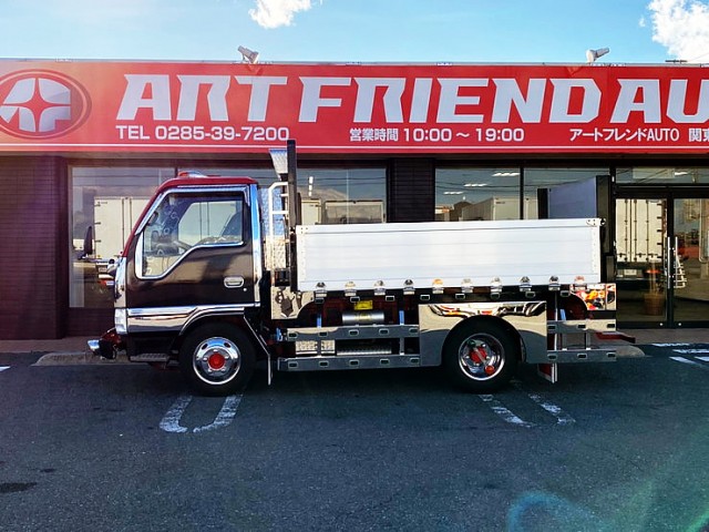 【590】いすゞ　エルフ　平ボディ　背抜き　マニ割り