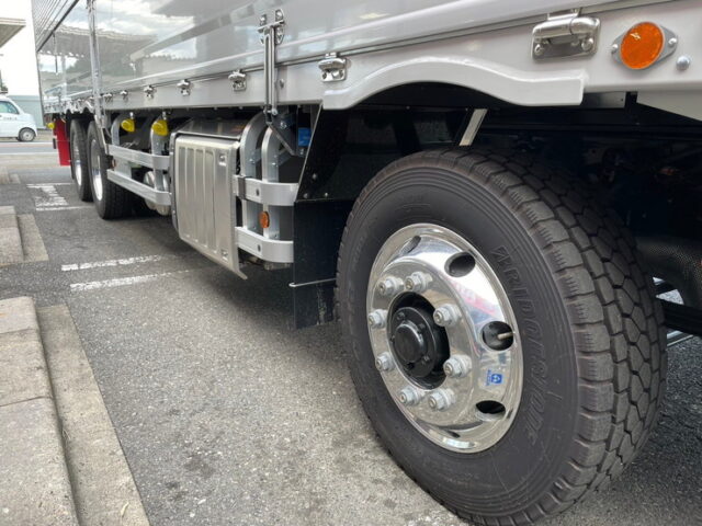 【現行型】スーパーグレートスーパーハイルーフ：ウィング未使用：リア門口ステンレス