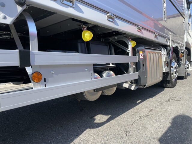 【現行型】スーパーグレート　スーパーハイルーフ　未使用　リア門口ステンレス