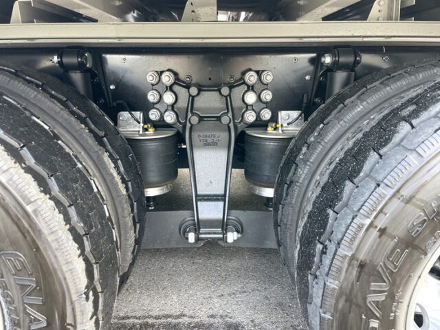 いすゞ　ギガ　登録済み未使用車　ハイルーフ　リア門工ステンレス　アルミホイール