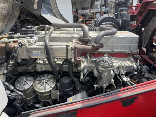 日野　プロフィア　ハイルーフ　トレーラーヘッド　煙突マフラー(ダミー)　ブタ鼻