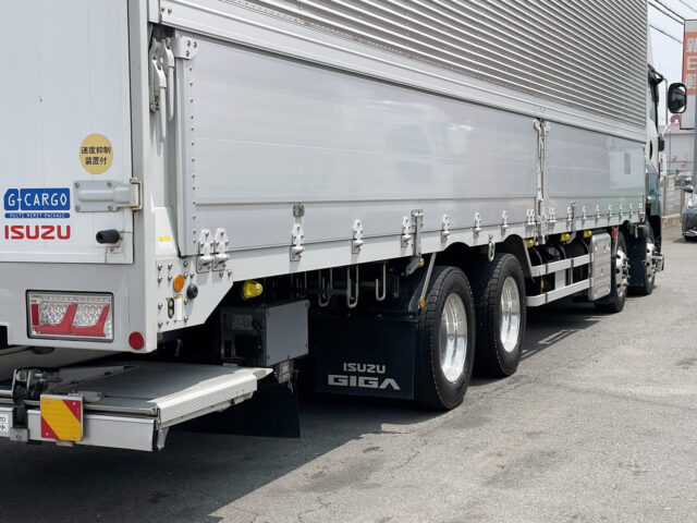 いすゞ：ギガ：ハイルーフ：ウィング：木床：格納パワーゲート：アルミホイール