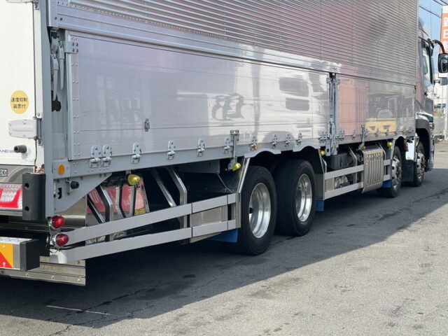 17スーパーグレート：ハイルーフ：ウィング：メッキ多数：アルミホイール