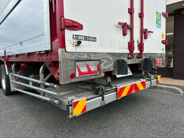 日野：17プロフィア：ハイルーフ：ウィング：メッキ多数：格納パワーゲート