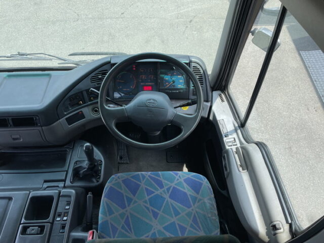 日野：テラヴィ：ハイルーフ：トレーラーヘッド：後輪エアサス：第5輪荷重11.500㎏