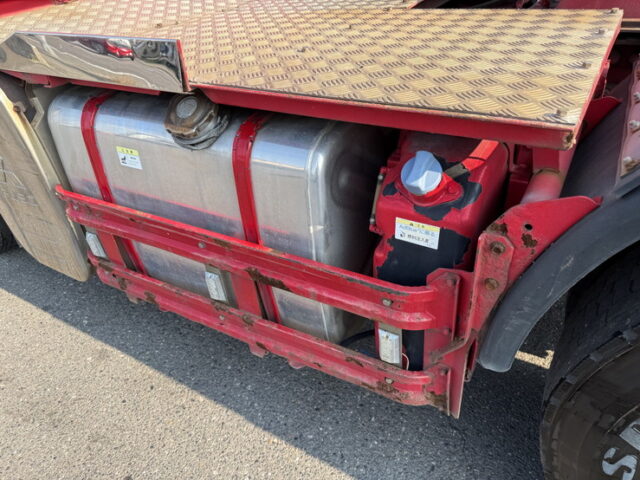 スーパーグレート：ハイルーフ：トレーラーヘッド：メッキ多数：アルミホイール：7速MT