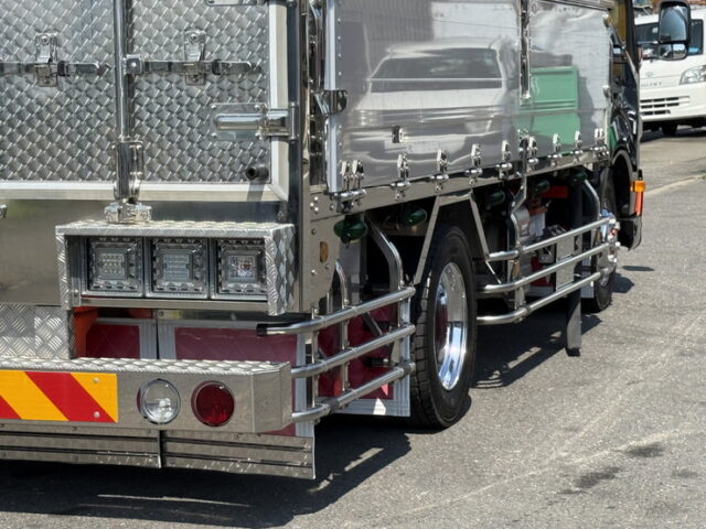 R3　日野　デュトロ　ワイドロング　アルミウィング　造りボディー　メッキ多数　