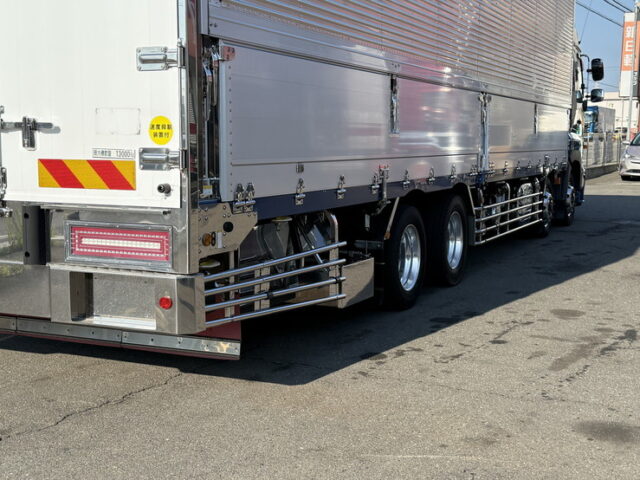 日野：17プロフィア：ハイルーフ：ウィング：メッキ多数：ステンレス多数：リア門口ステンレス