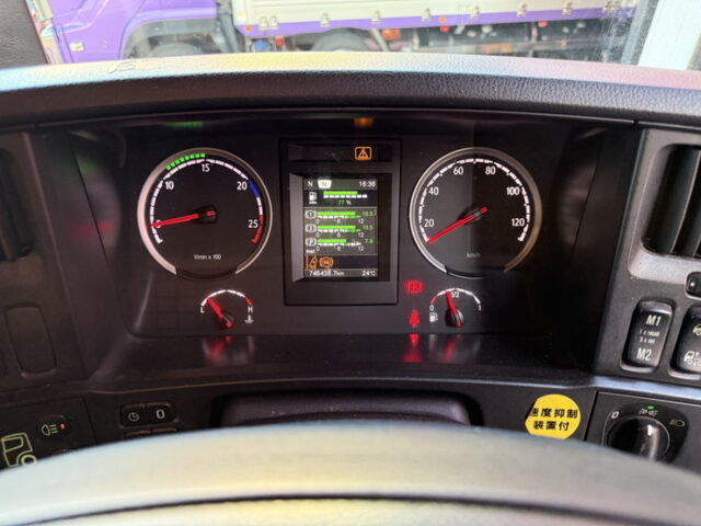 スカニア：R450：トレーラーヘッド：総輪エアサス：第5輪荷重11.300㎏：直6