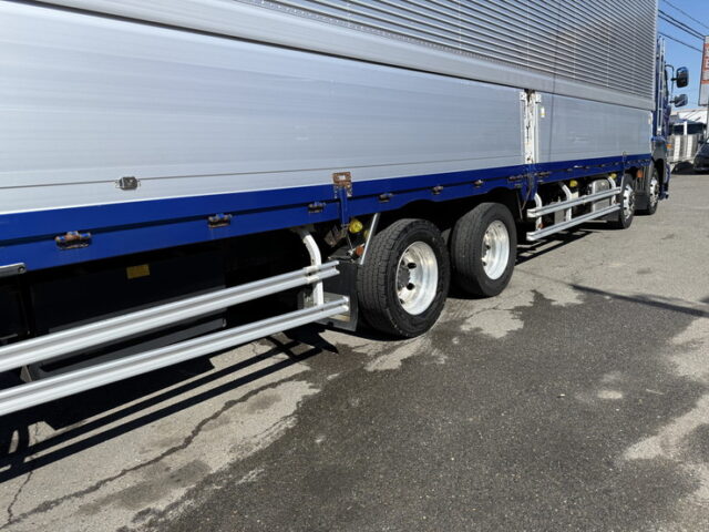 日野：17プロフィア：ハイルーフ：ウィング：メッキ多数：アルミホイール：プロシフト