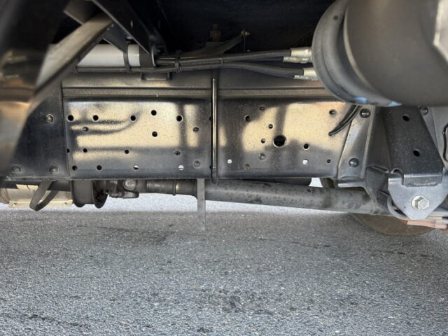 日野：デュトロ：ウィング：ワイドロング：180馬力：ステンレス多数：2.950㎏積