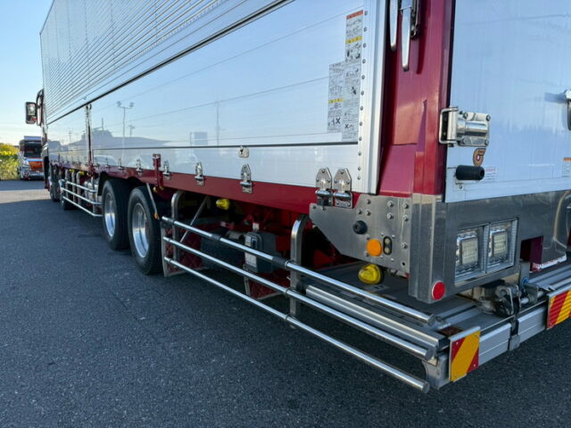 17スーパーグレート：ハイルーフ：ウィング：メッキ多数：アルミホイール：格納ゲート