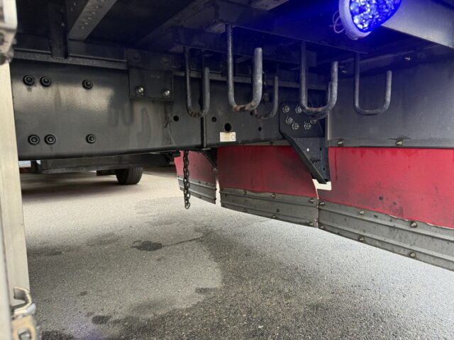 17スーパーグレート：ハイルーフ：ウィング：プレミアムライン：リア門口ステンレス