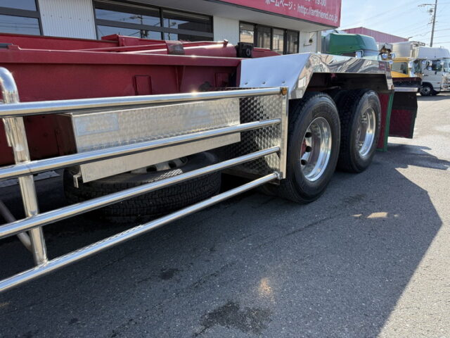 スーパーグレート：ハイルーフ：アームロール：40立米：架装多数：煙突マフラー(ダミー)