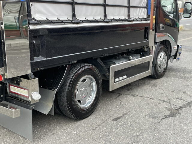 日野　デュトロ　標準幅　10尺　ダンプ　架装多数　エアー式バンパー昇降機　150馬力