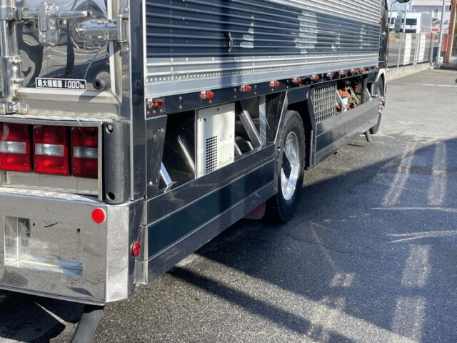 三菱ふそう　ファイター　冷凍バン　コルゲート　ジョロダー4列キーストン　エアサス