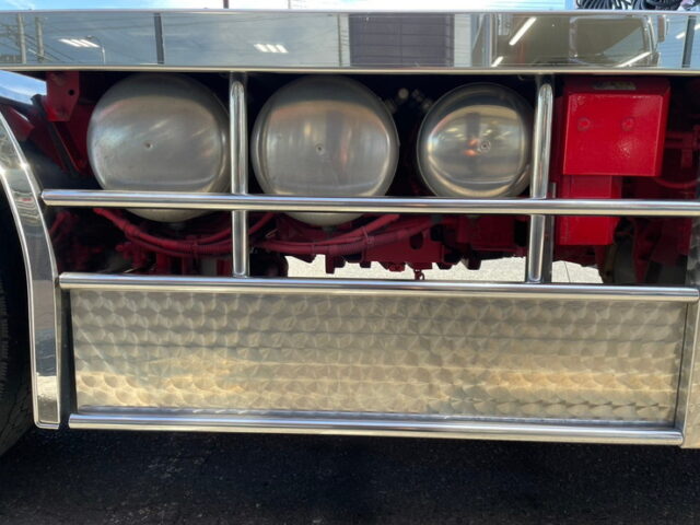 日野　17プロフィア　ヘッド　内装生地張り　ステンレス多数　メッキパーツ多数