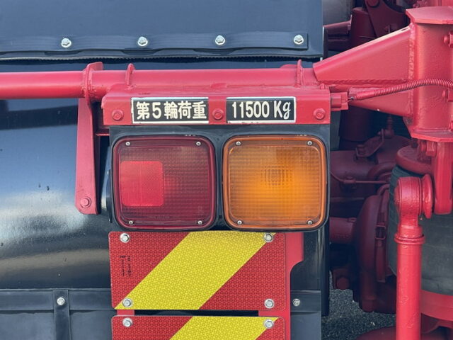 17スーパーグレート　ハイルーフ　トレーラーヘッド　460馬力　第5輪荷重11.500㎏