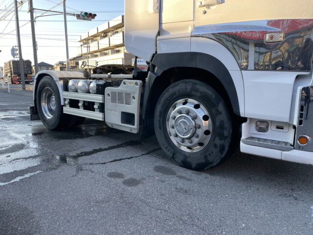 日野　17プロフィア　ハイルーフ　トレーラーヘッド　E13Cエンジン　450馬力