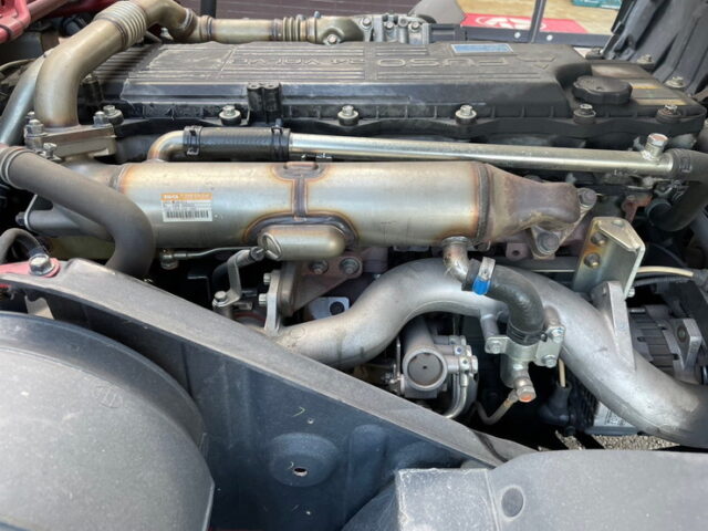 三菱ふそう　ファイター　ハイルーフ　冷凍ウィング　ヤマダボディ　ステンレスサイドバンパー　