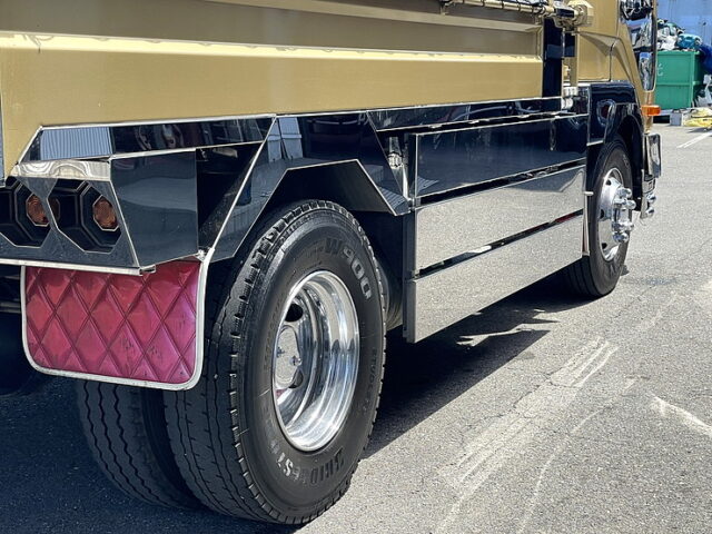 ふそう　ファイター　ダンプ　架装多数　メッキホイール　6発ターボ　240馬力