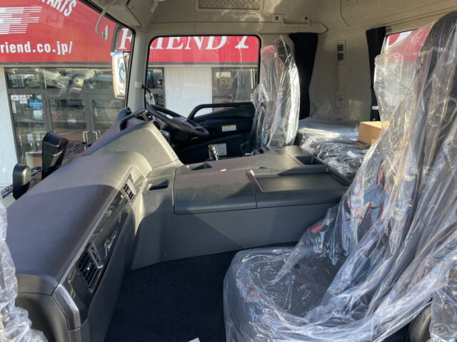 三菱ふそう　17スーパーグレート　トラクターヘッド　E尺　460馬力　リアエアサス　ハイルーフ　プレミアム