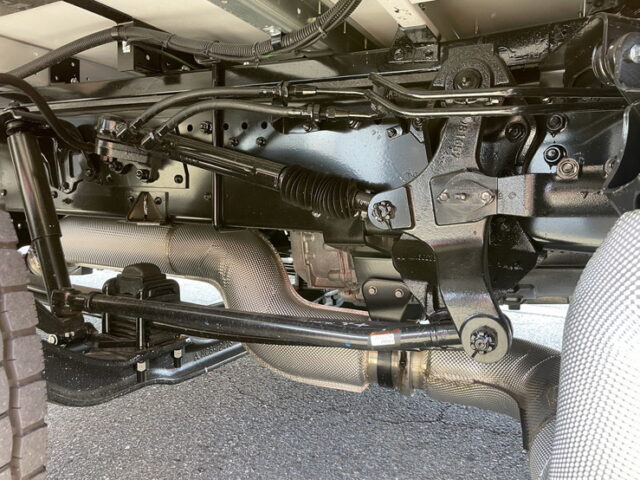 【現行型】スーパーグレート　スーパーハイルーフ　未使用　リア門口ステンレス